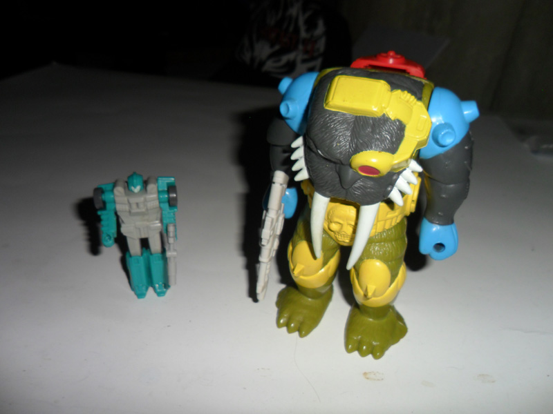 Transformers G1 Longtooth Price [Pretenders]